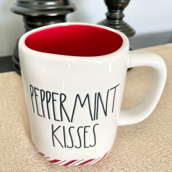 🆕Rae Dunn PEPPERMINT KISSES Ceramic Mug - Picture 5 of 5